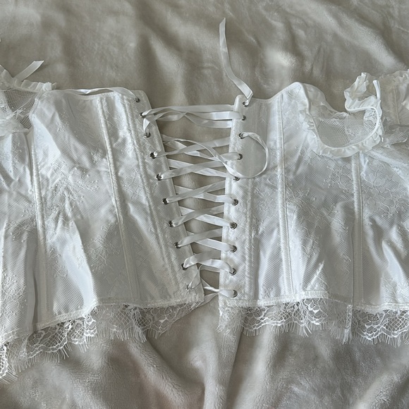 NWOT WHITE CORSET W LACE BACK BONING TIE DETAIL ON SLEEVES SWEETHEART NECK SZ L - Picture 5 of 5